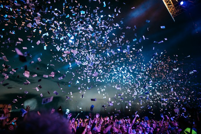 Золотой confetti